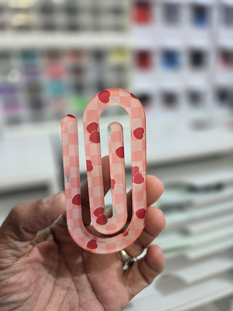 Jumbo Acrylic Sublimation Paperclip Valentine w/ hearts